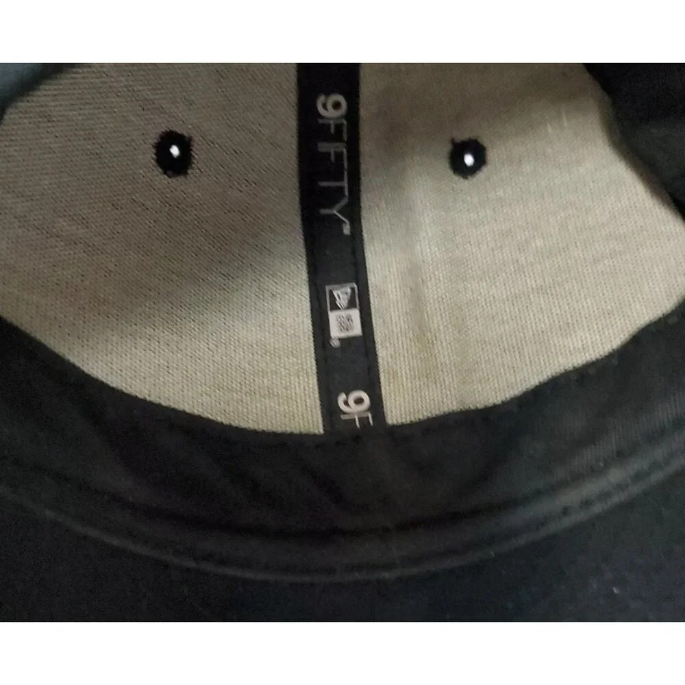 New Era MLB Black & White LA Dodgers 59Fifty Fitted Hat - Picture 11 of 12